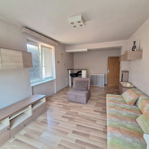 NA PREDAJ DVOJIZBOVÝ BYT V CENTRE KOMÁRNA 